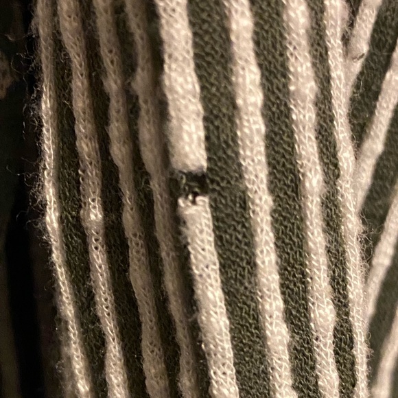 🌅CAUTION TO THE WIND Long Sleeve Size S/M - Picture 7 of 7